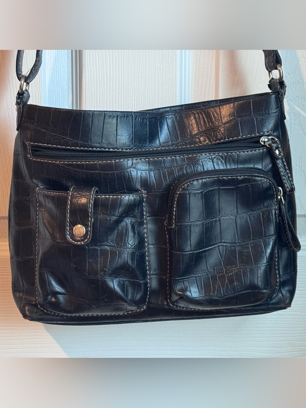 Relic Black Faux Leather Crossbody - Picture 3 of 9